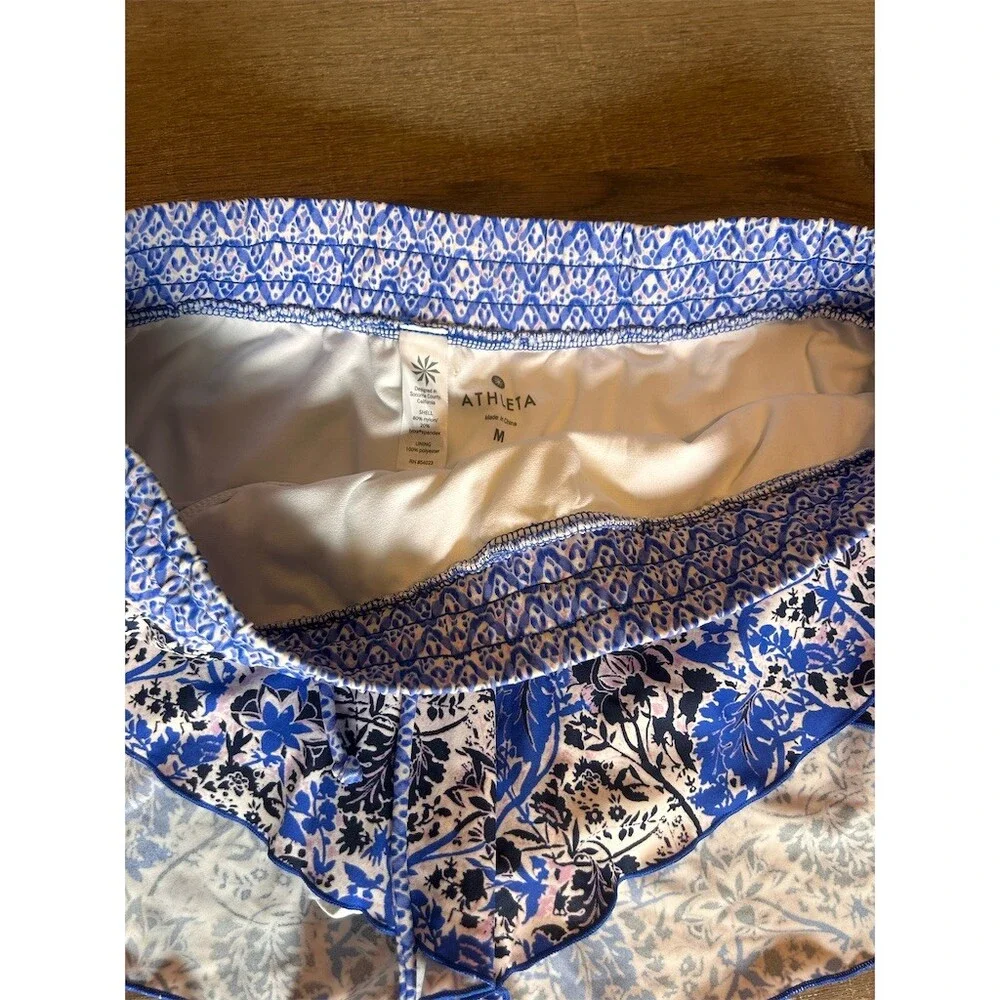 Athleta Swim Board Shorts Womens Size M Blue Floral Drawstring Lined